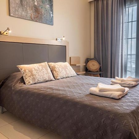 Angelo Cafe Hotel Толон Екстериор снимка