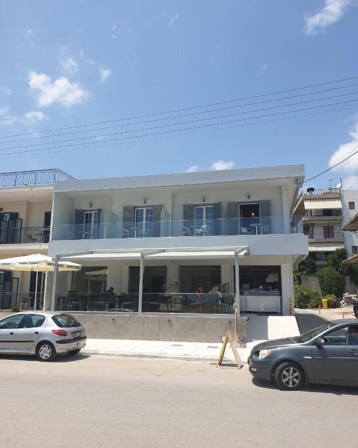Angelo Cafe Hotel Толон Екстериор снимка