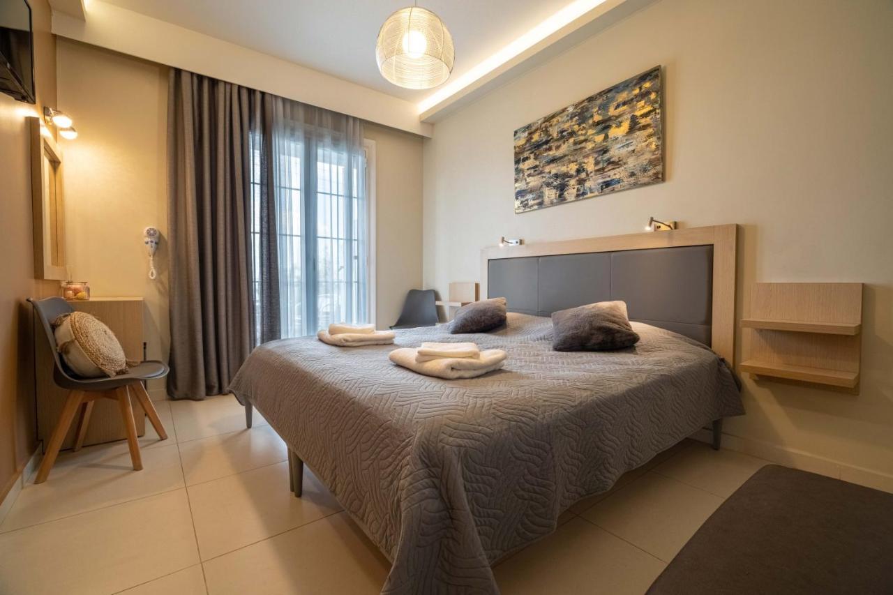 Angelo Cafe Hotel Толон Екстериор снимка