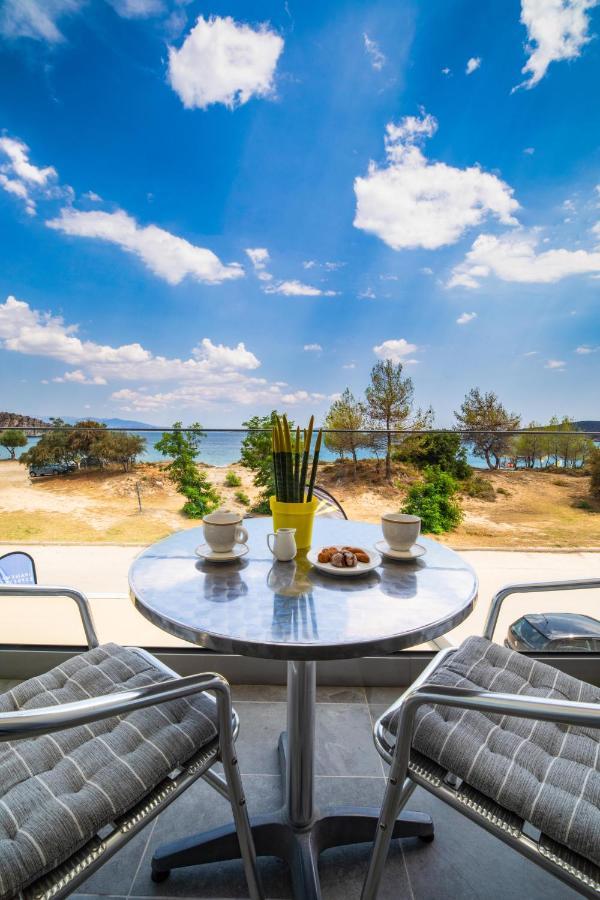 Angelo Cafe Hotel Толон Екстериор снимка