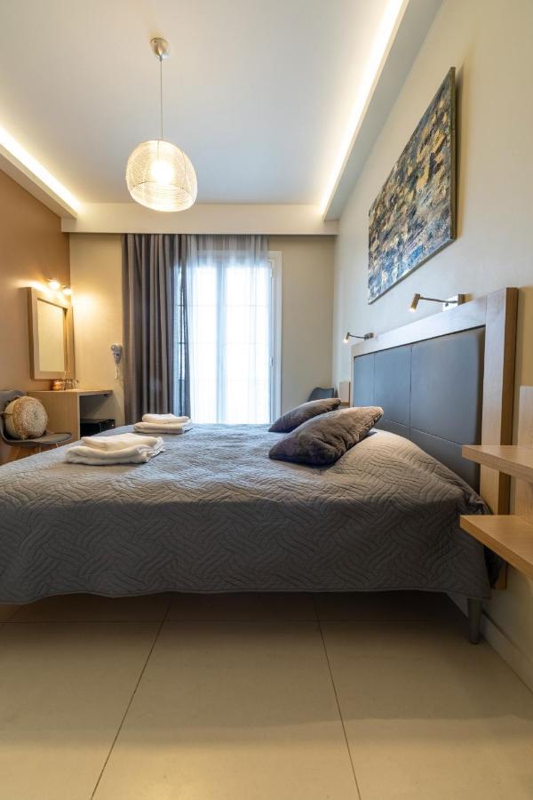 Angelo Cafe Hotel Толон Екстериор снимка