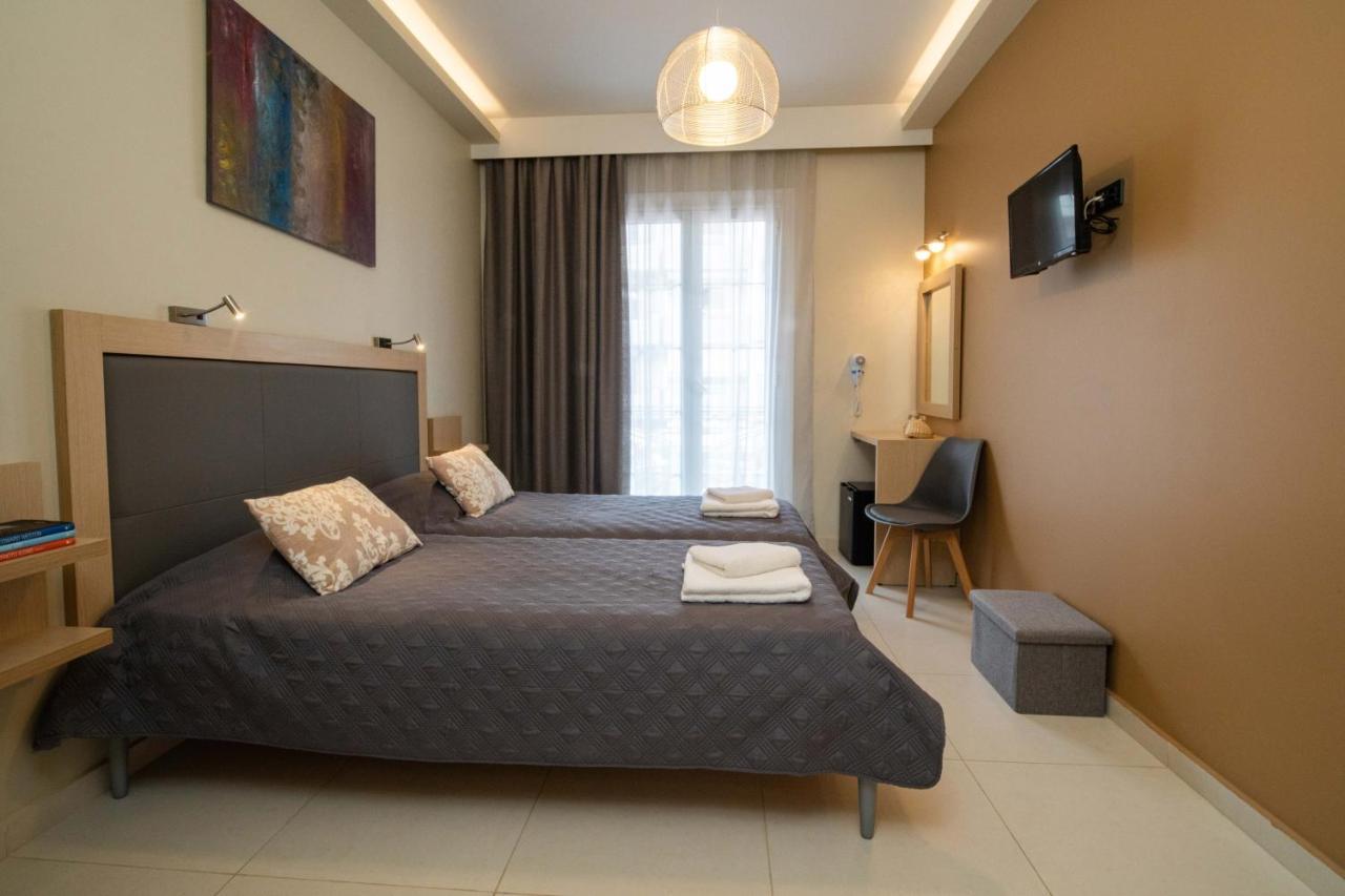 Angelo Cafe Hotel Толон Екстериор снимка