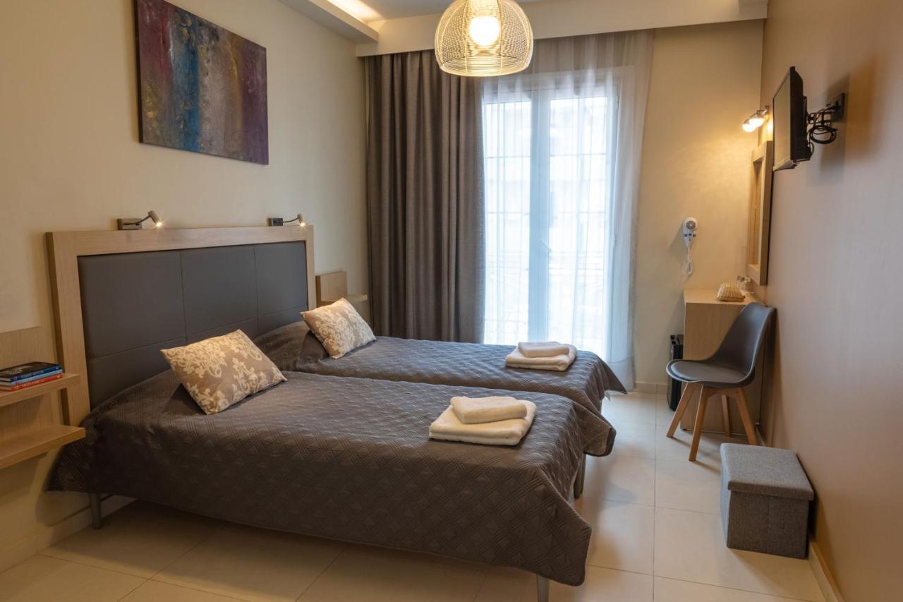 Angelo Cafe Hotel Толон Екстериор снимка