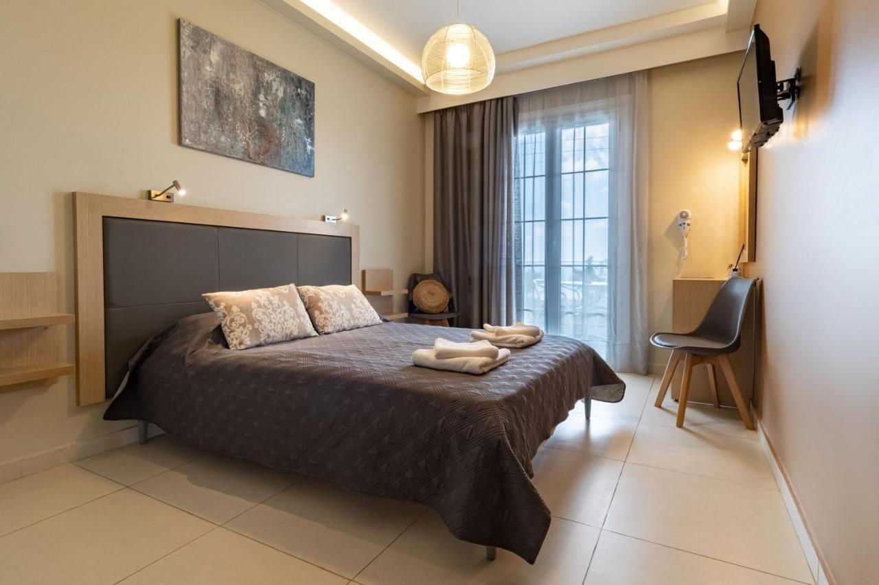Angelo Cafe Hotel Толон Екстериор снимка